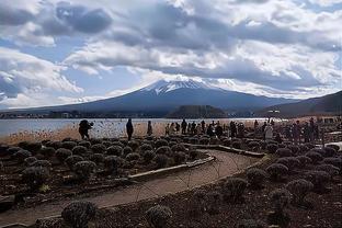 德天空：埃基蒂克如果想加盟法兰克福，可能要降薪50%左右